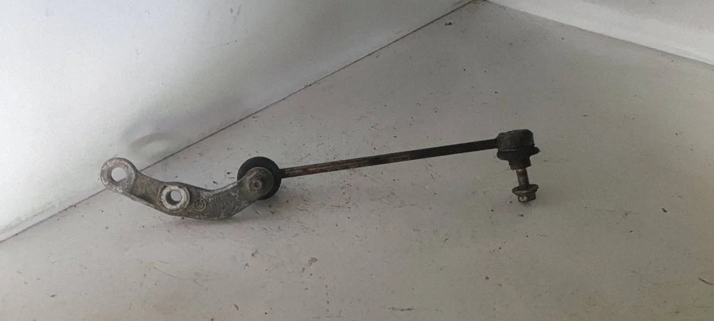 Front anti-roll bar/sway bar 1081983
