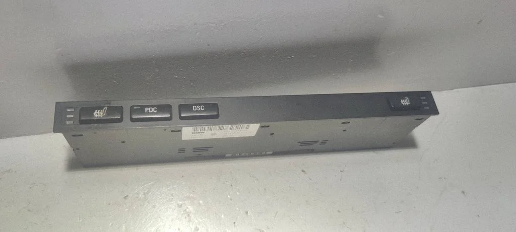 Seat heating switch 8373776