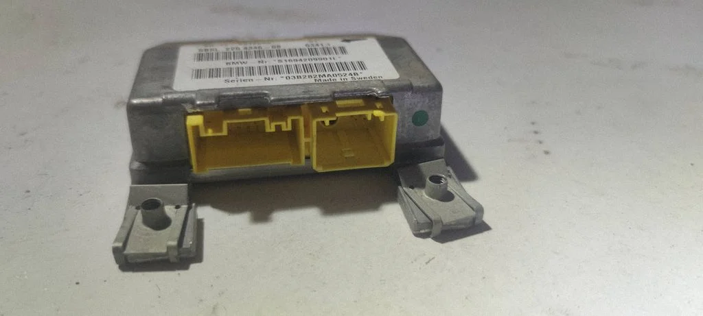 Drošības spilvenu vadības bloks – BMW 5. sērija E60 E61 (2004-2010)