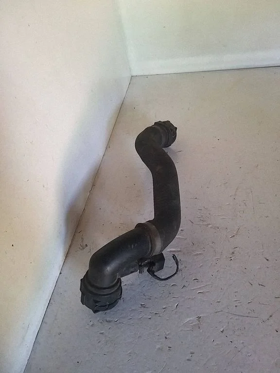 Engine coolant pipe/hose PA66GF30