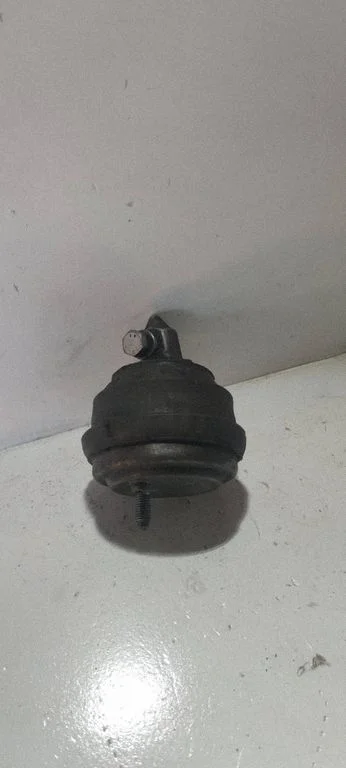 Engine mount bracket 18509620