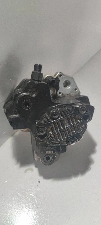 Kütuse kõrgsurvepump 068409