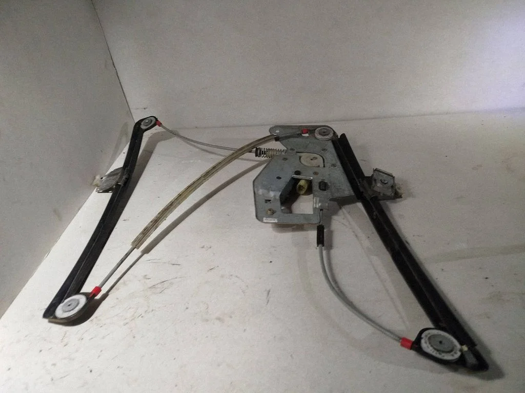 Priekinio el. lango pakėlimo mechanizmo komplektas