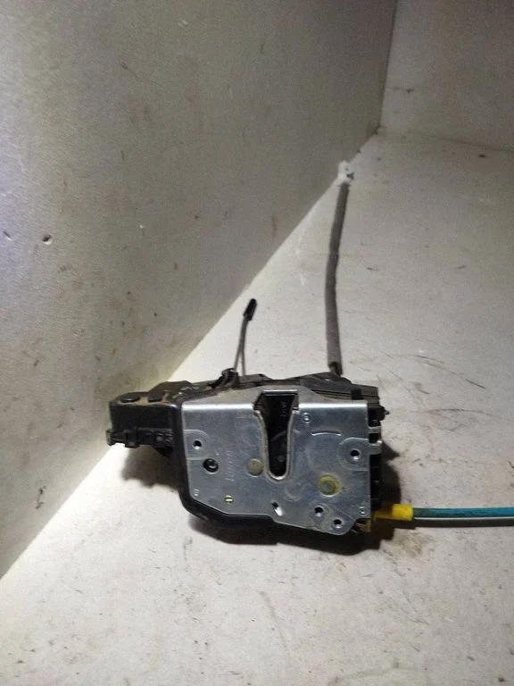 Rear door lock – BMW 3 Series E46 (1998-2005)