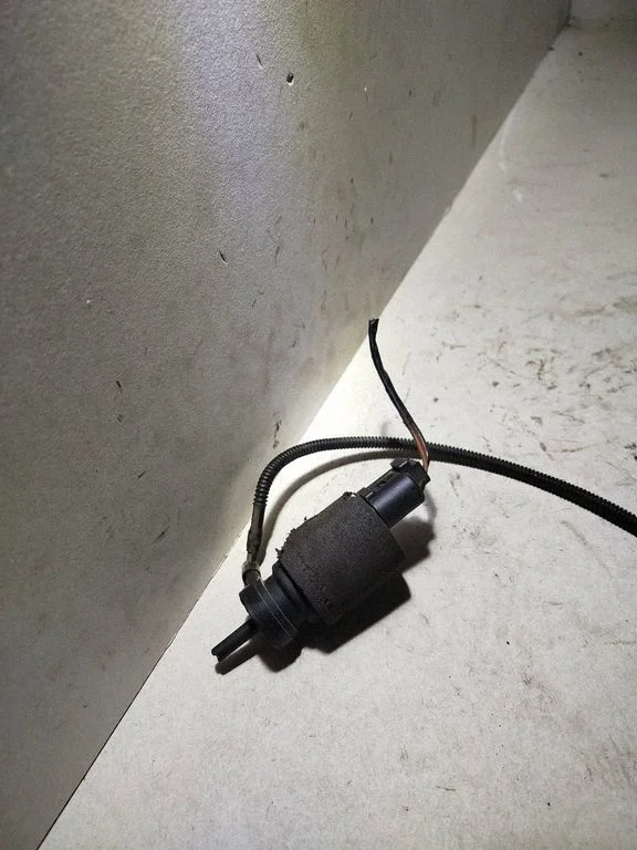 Žibintų apiplovimo purkštukas (-ai)