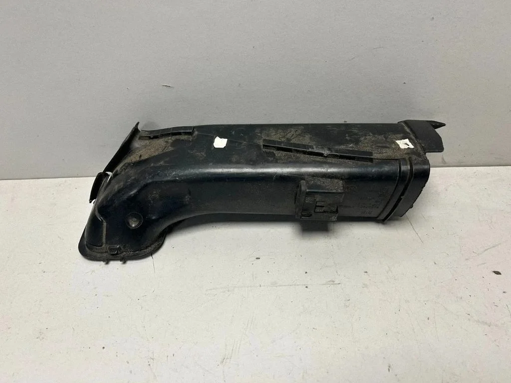 Gaisa ieplūdes kanāla detaļa (-as) – BMW 3. sērija G20 G21 (2019-)