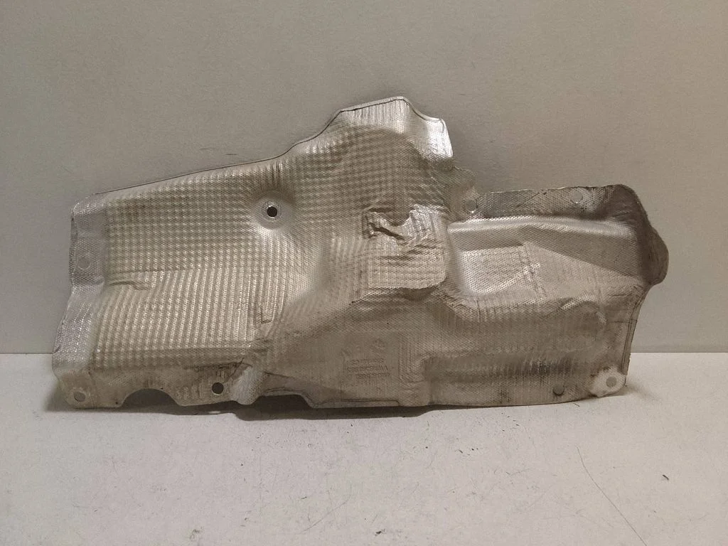 Exhaust heat shield 4M0825692D