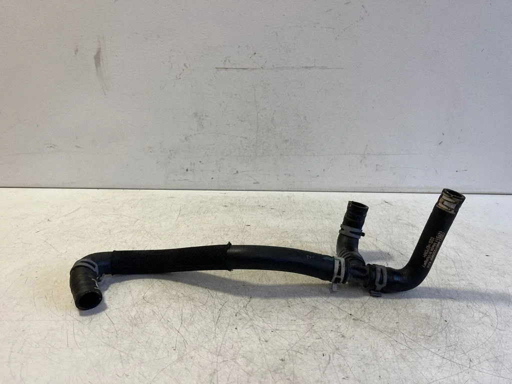 Engine coolant pipe/hose 4M0819372BR