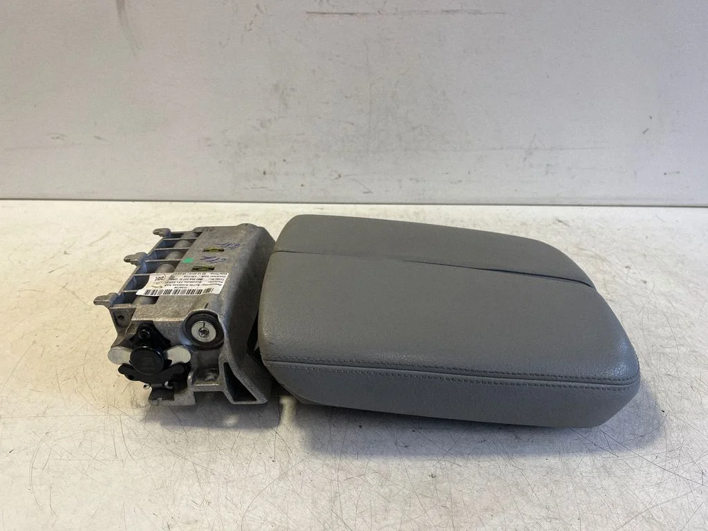 Podłokietnik 4M0864207D