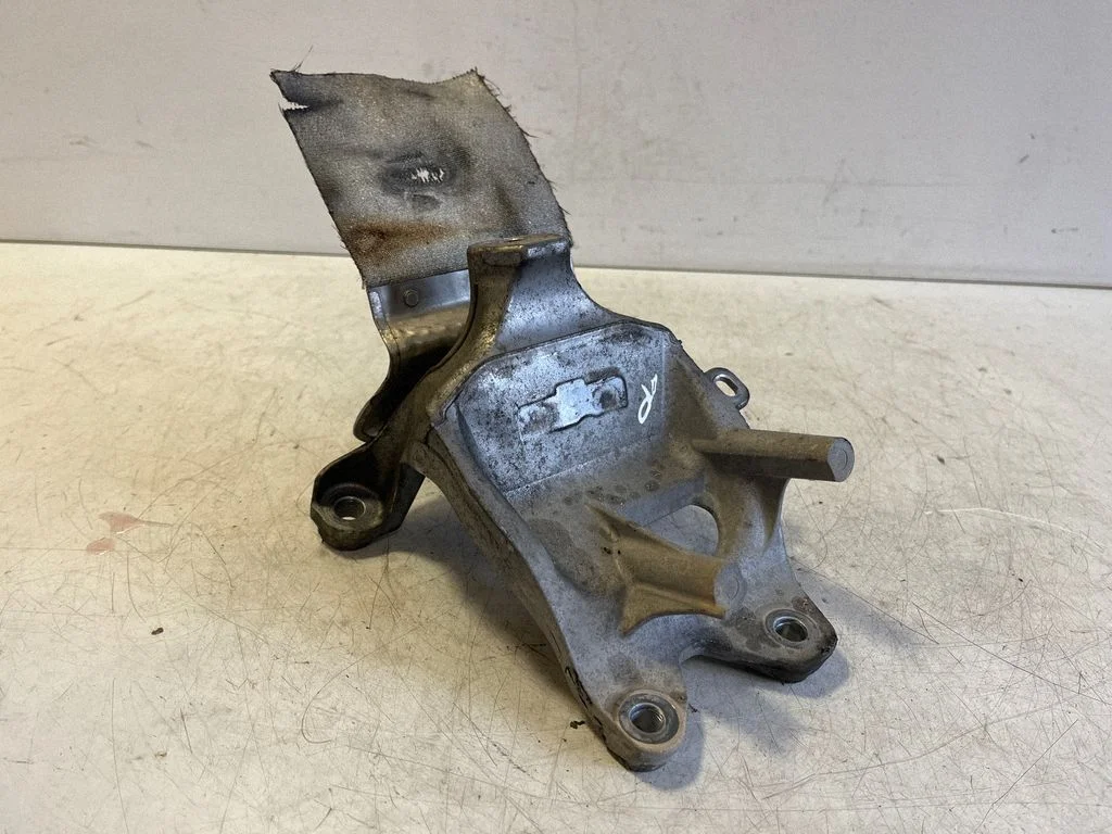 Engine mounting bracket 4M0199308AS
