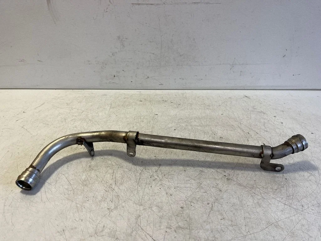 Engine coolant pipe/hose 06E131831S