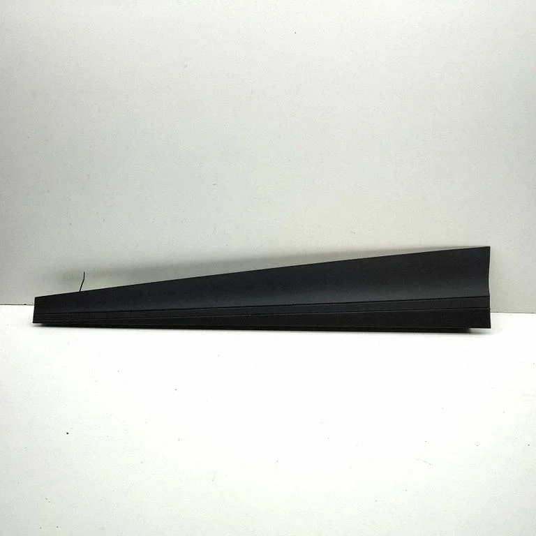 Front door trim (molding) 11101664 – MG MG4 ev (2022-)