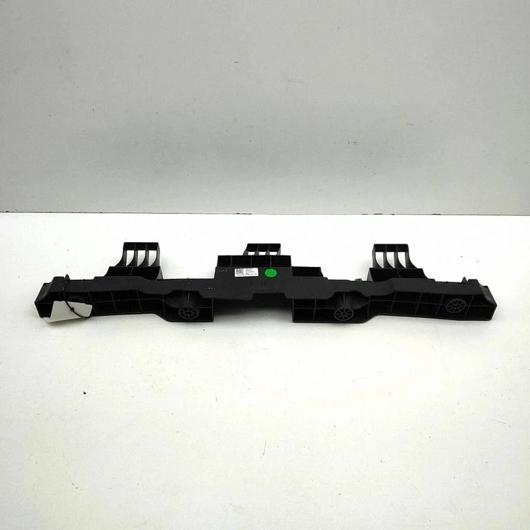 Rear bumper mounting bracket 10977547 – MG MG4 ev (2022-)