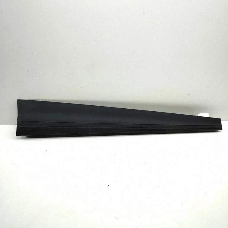 Front door trim (molding) 11101665 – MG MG4 ev (2022-)