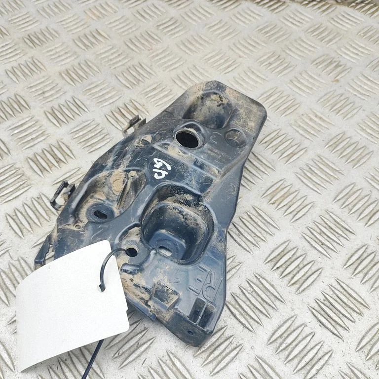 Aizmugurējā bufera turētājs 9883542