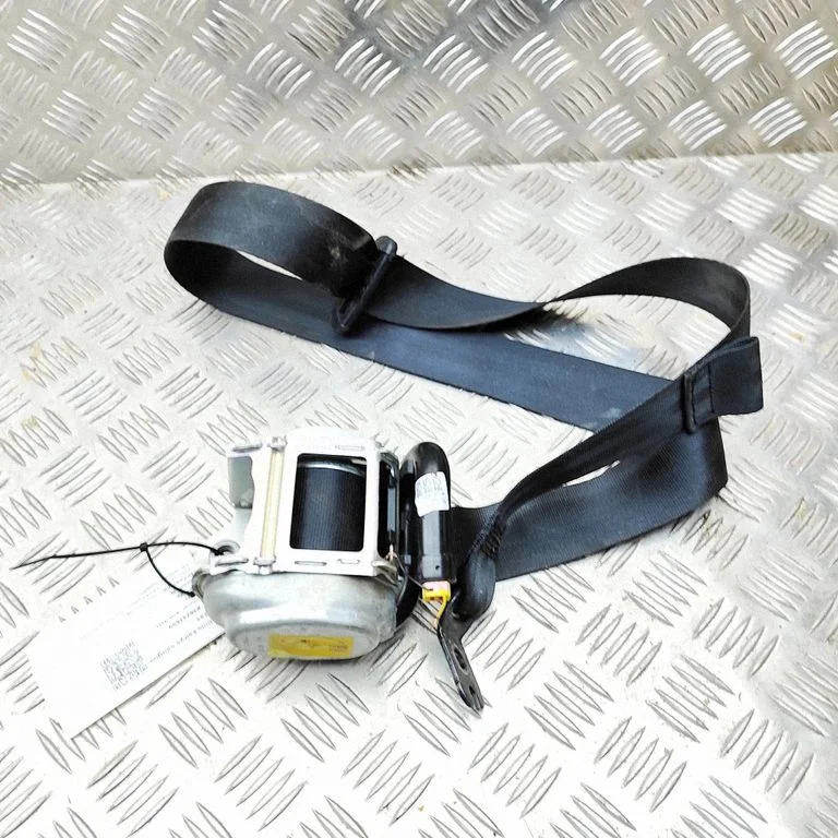 Aizmugurējā drošības josta 5H6857805F