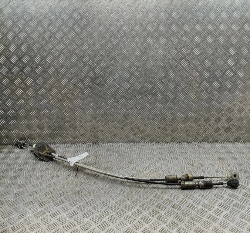 Gear shift cable linkage BK2R7E395DB