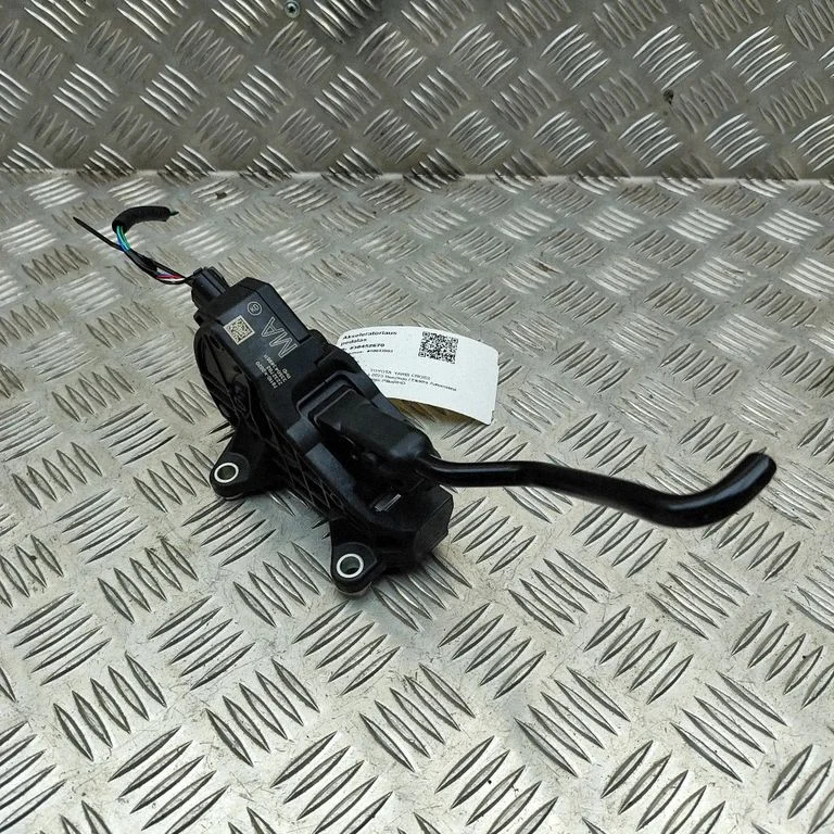 Accelerator throttle pedal – Toyota Yaris Cross (2020-)
