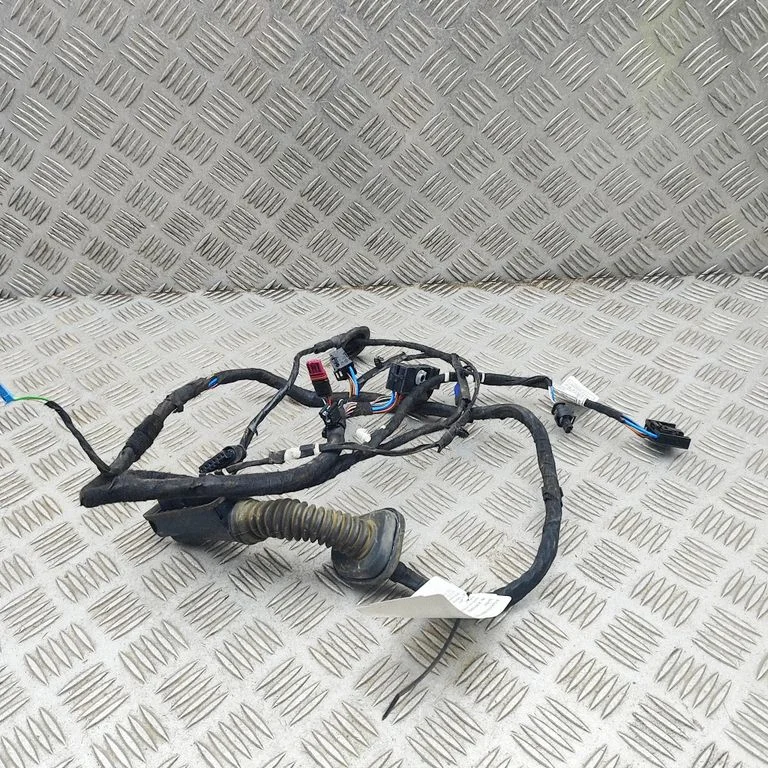 Esiukse juhtmestik 5A43569