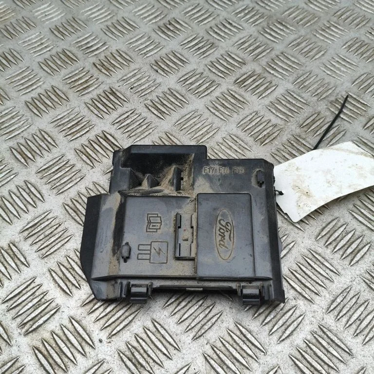 Fuse box cover BK2T14B144BA