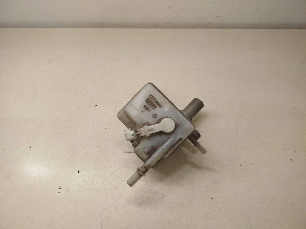Master brake cylinder DV612140C