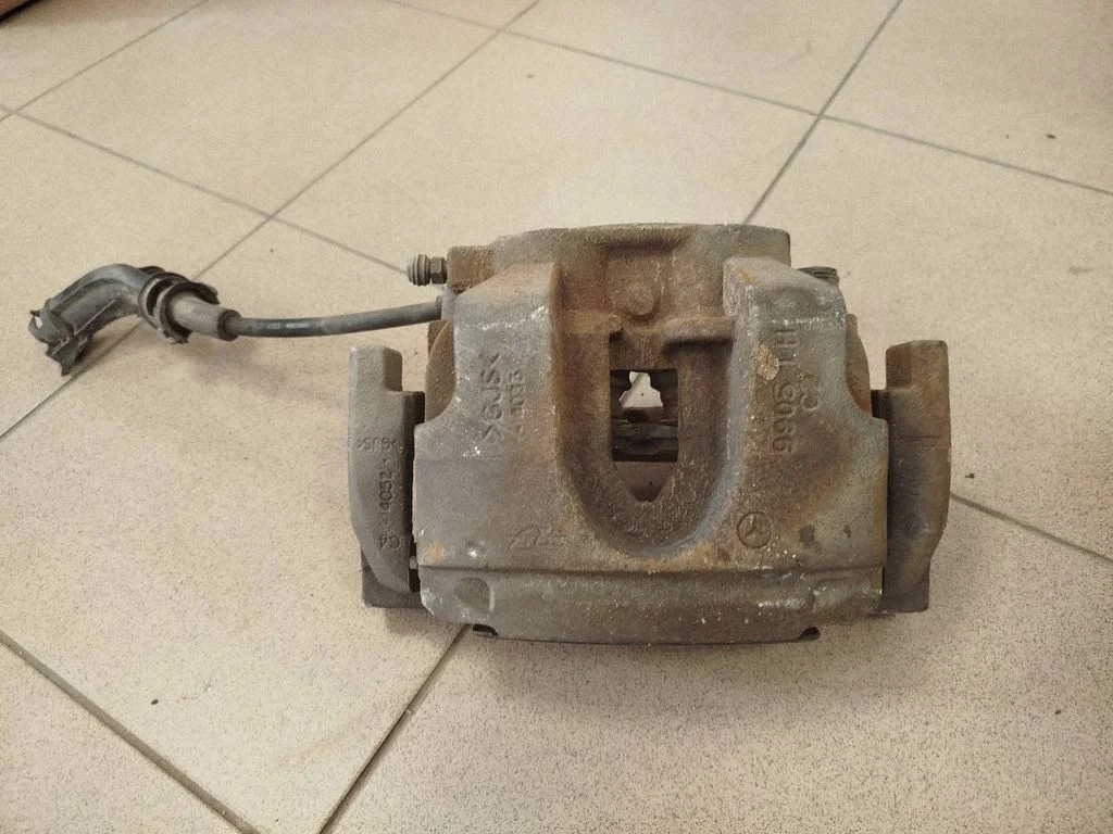 Front brake caliper – Mercedes-Benz GL-Class X166 (2013-2019)