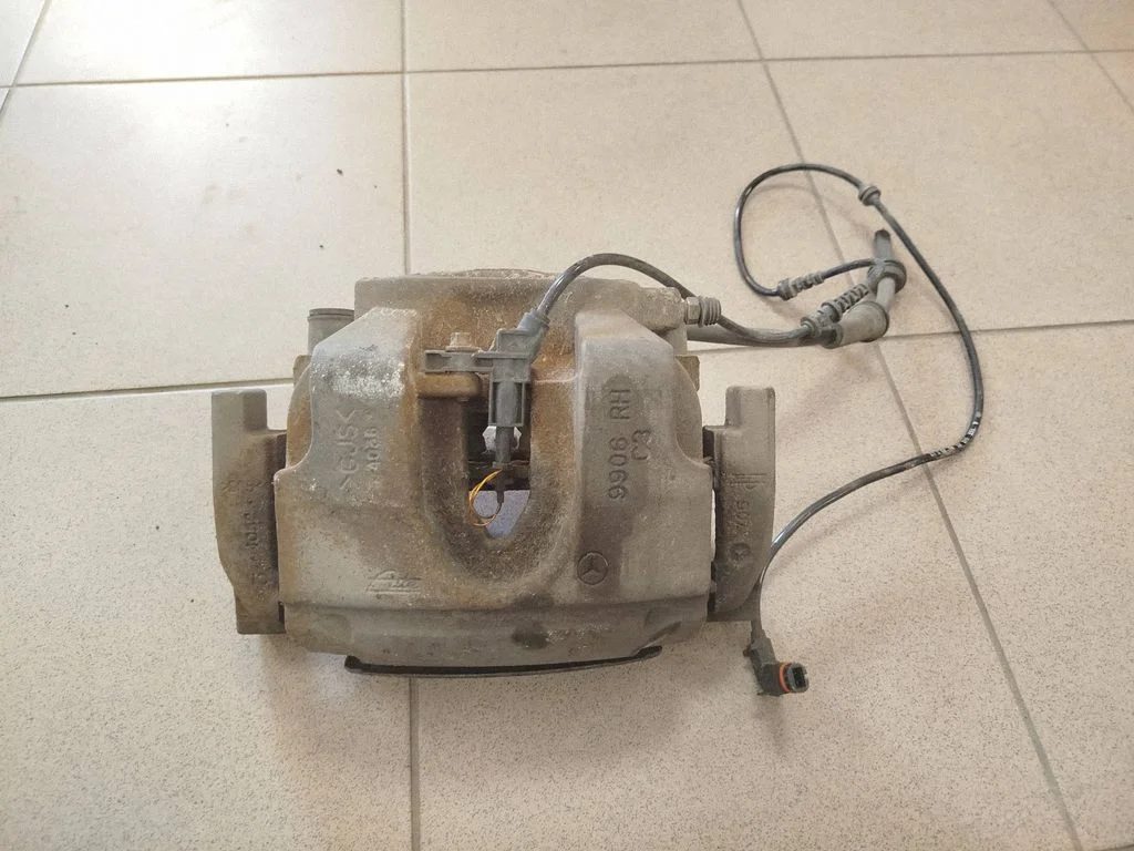 Front brake caliper – Mercedes-Benz GL-Class X166 (2013-2019)