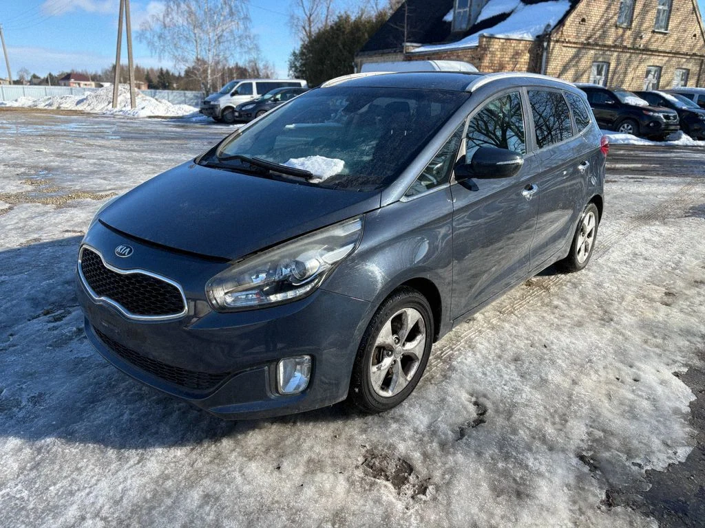 KIA Carens
