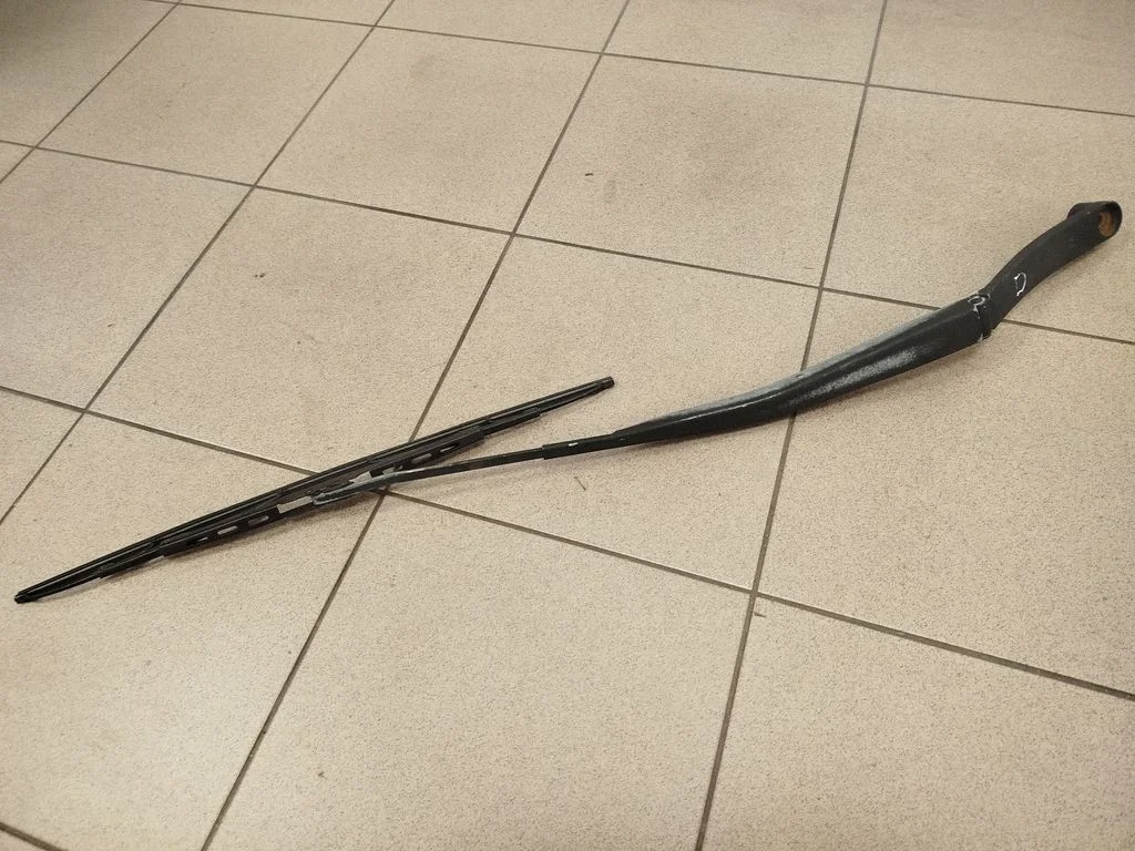 Windshield/front glass wiper blade 7542