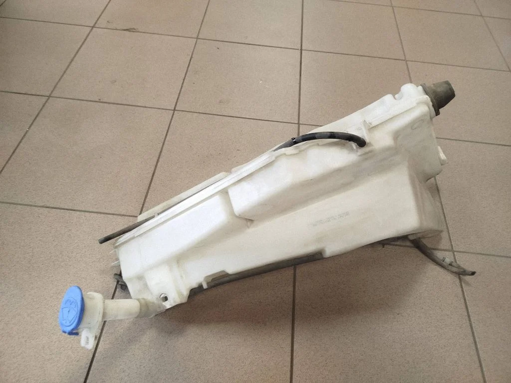 Zbiorniczek spryskiwacza GPLA17B613AB