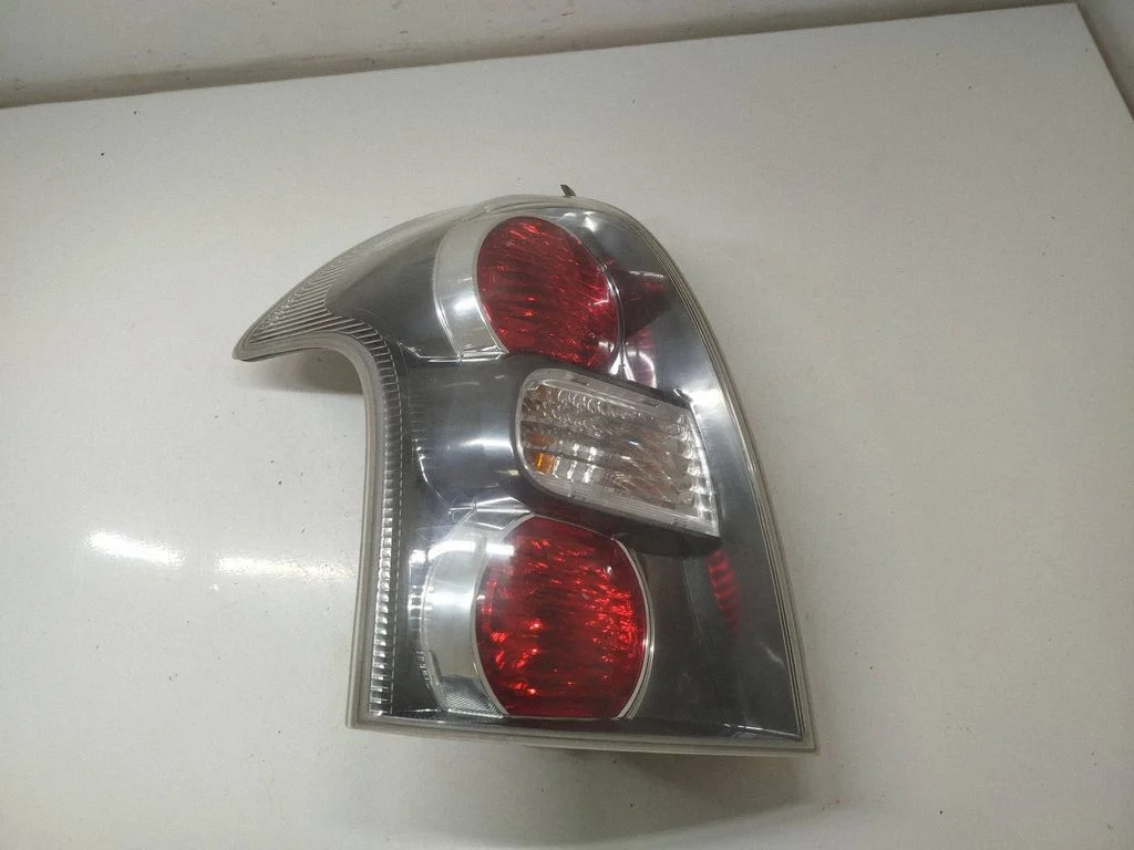 Rear/tail lights 815600F080