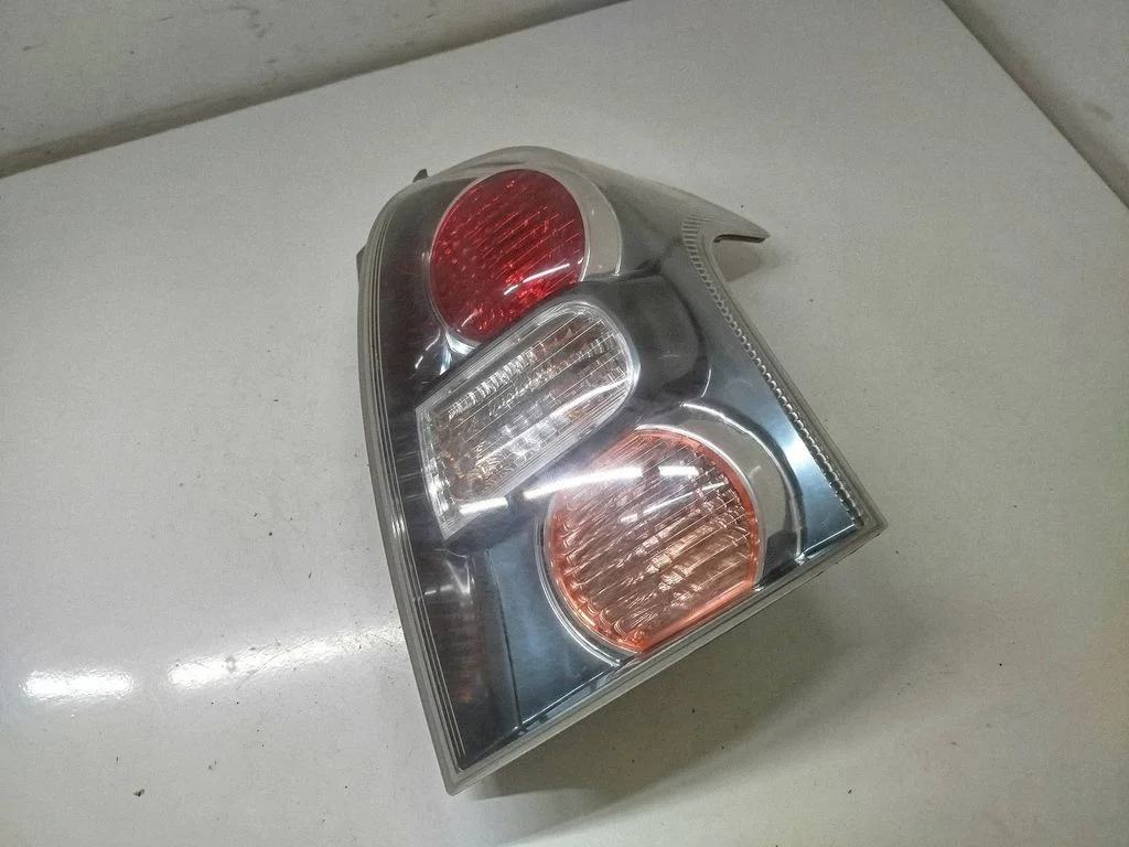 Rear/tail lights 815500F080