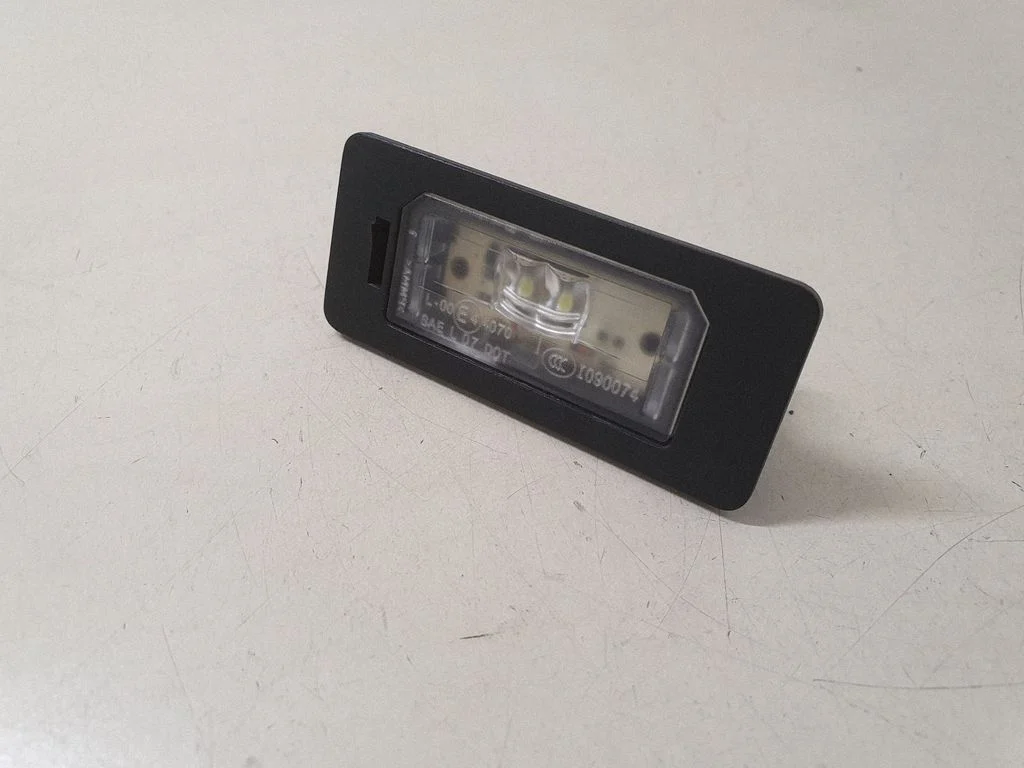 Number plate light 7193293
