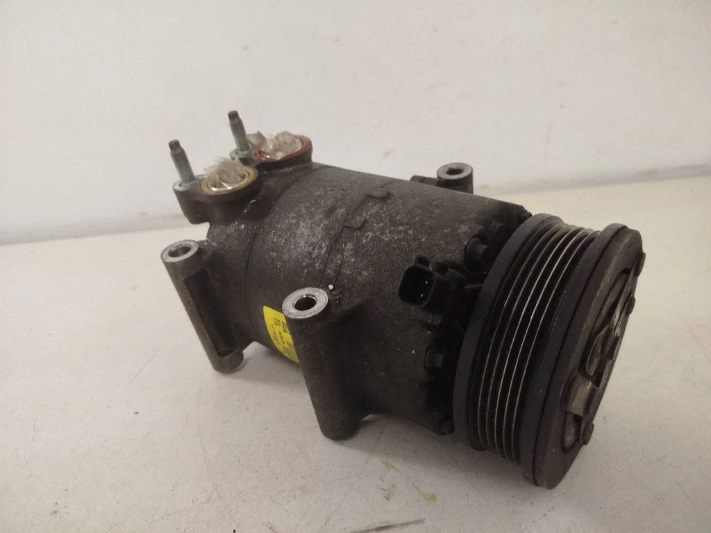 Air conditioning (A/C) compressor (pump) AV6119D629CA