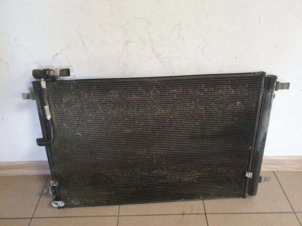 A/C cooling radiator (condenser)
