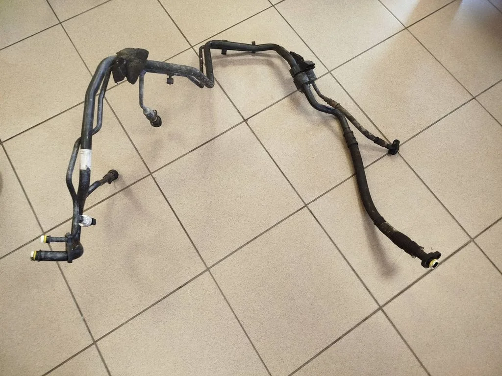Air conditioning (A/C) pipe/hose – Land Rover Freelander 2 - LR2 (2007-2016)