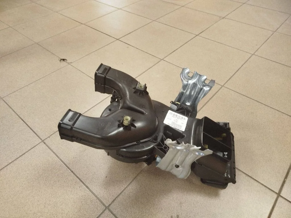 Interior heater climate box assembly T1013168B