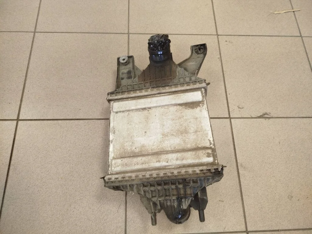 Intercooler FPLA6K775AB