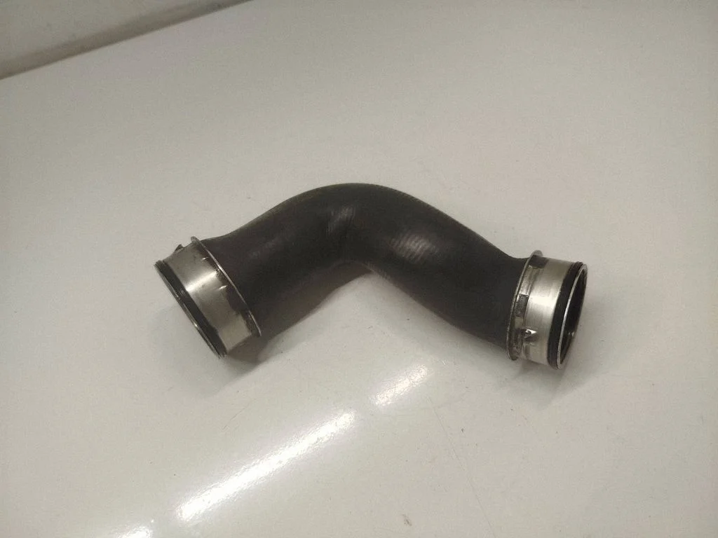 Intercooler hose/pipe 7H0145980