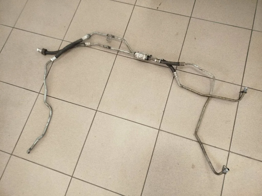 Pavarų dėžės tepalo aušintuvo vamzdelis (-ai)/ žarna (-os)