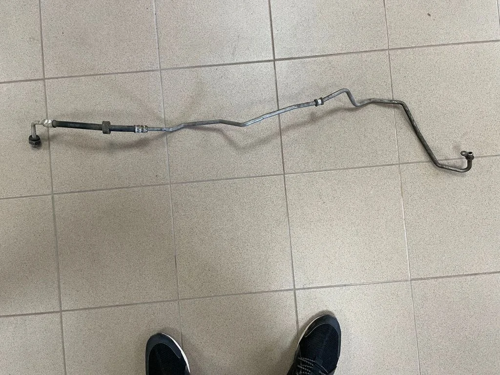 Pavarų dėžės tepalo aušintuvo vamzdelis (-ai)/ žarna (-os)