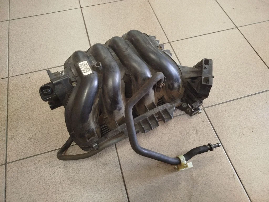 Intake manifold – Honda CR-V (2013-2016)