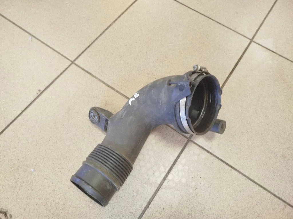 Air intake hose/pipe 4H0129609K