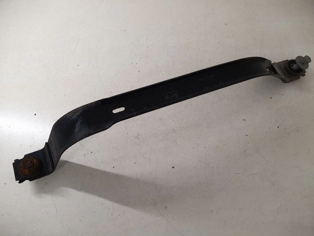 Fuel tank mounting bracket 4H0201653B