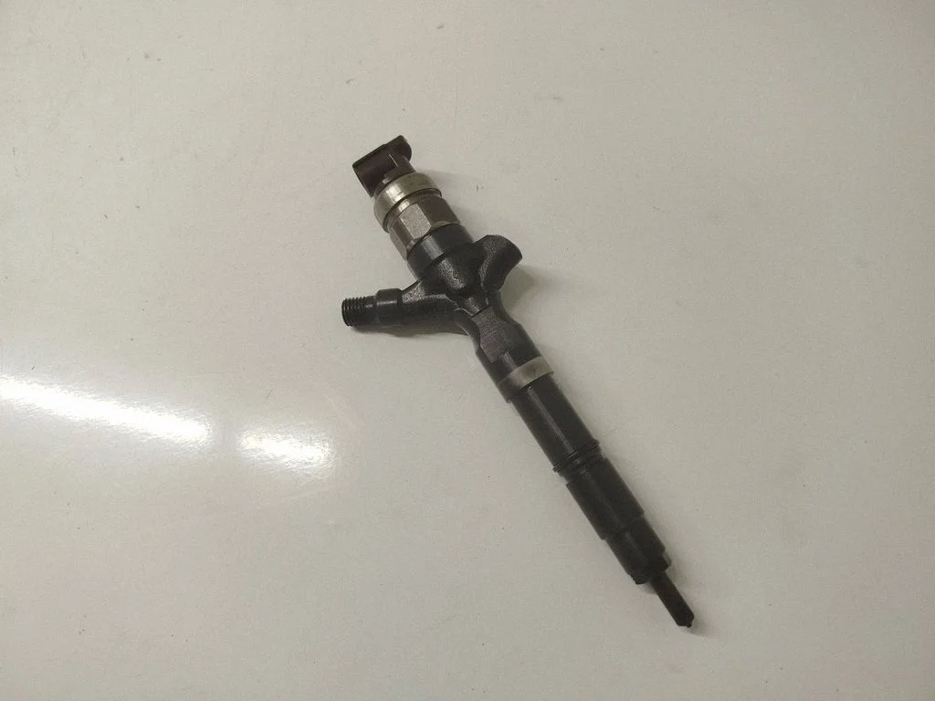 Fuel injector 2367030080