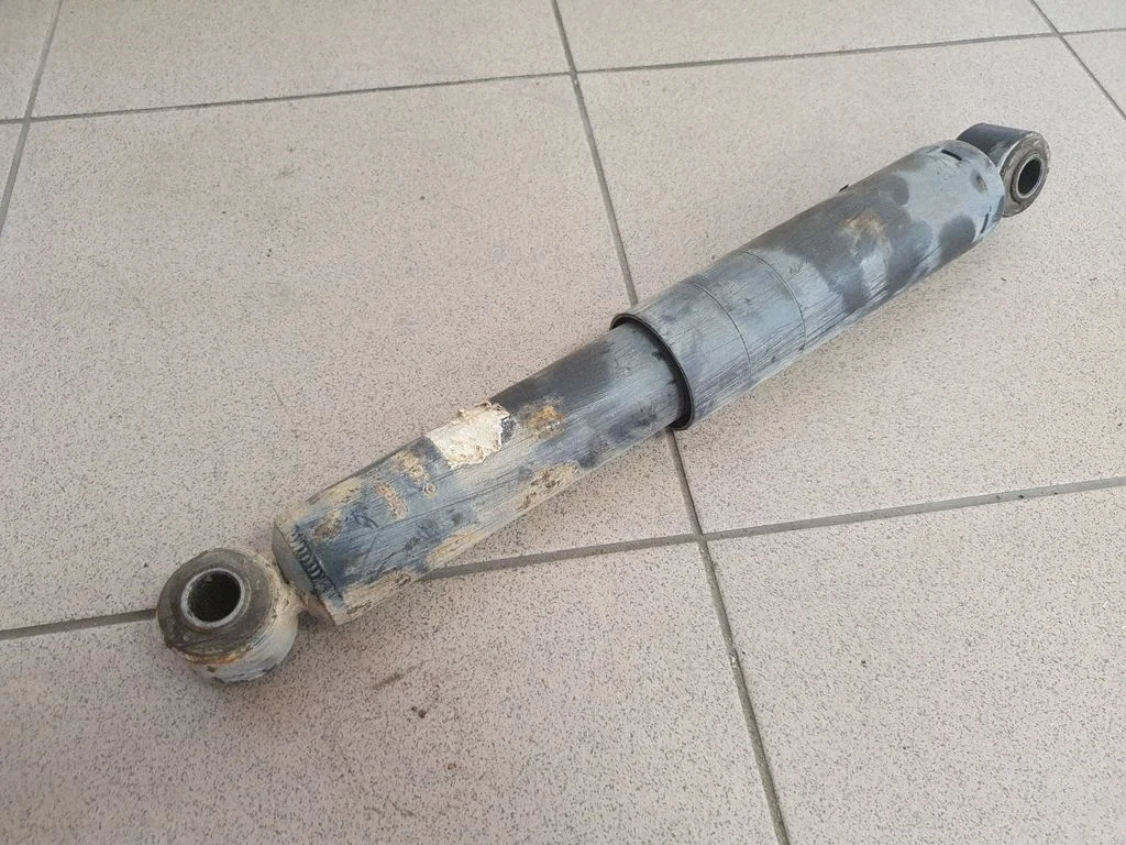 Front shock absorber/damper