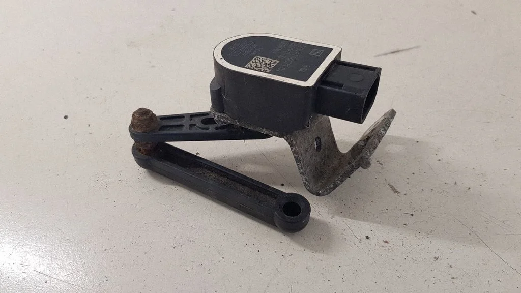 Headlight/headlamp level sensor 6784075