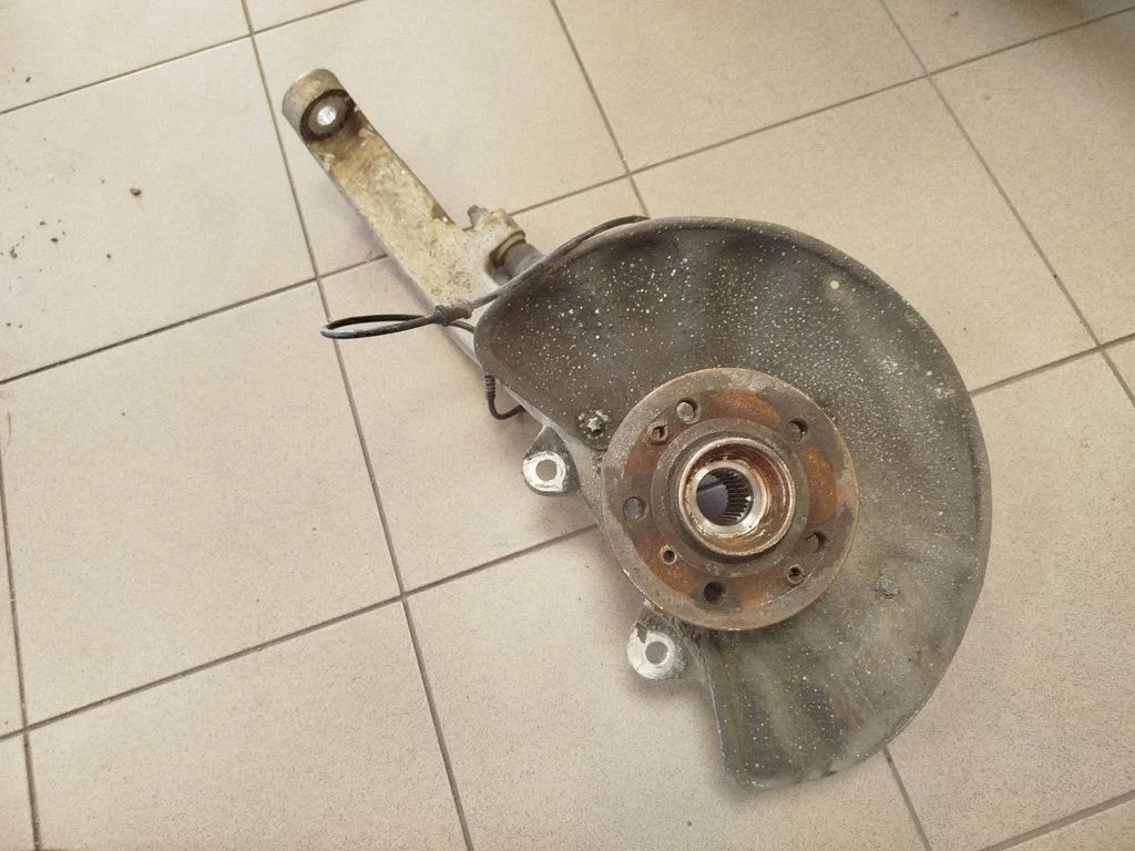 Front wheel hub 16610