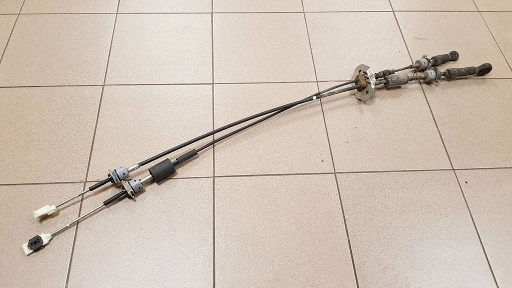 Gear shift cable linkage – KIA Sportage (2011-2016)