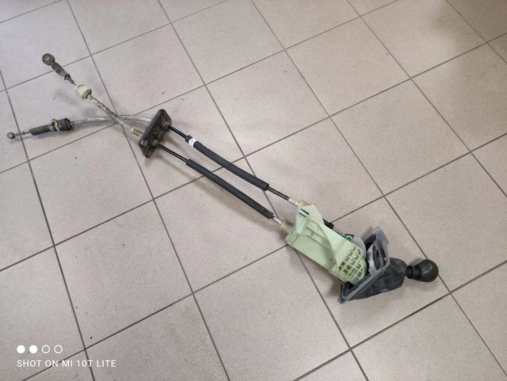 Pavarų perjungimo mechanizmas (kulisa)